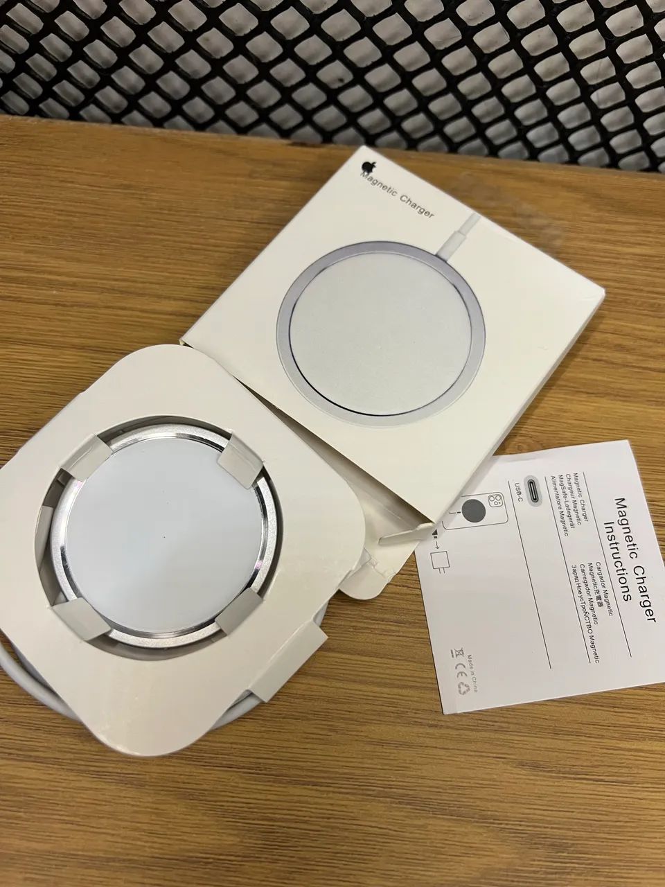 Carregador Sem Fio Para iPhone Magnético Magsafe Tipo C De Carregamento Rápido Redondo - Foto 4