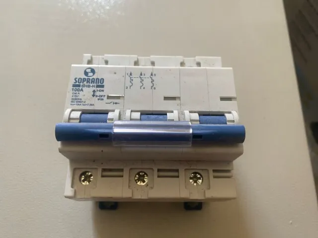 Disjuntor Din 3p Tripolar 100a Shb3-10ka Soprano