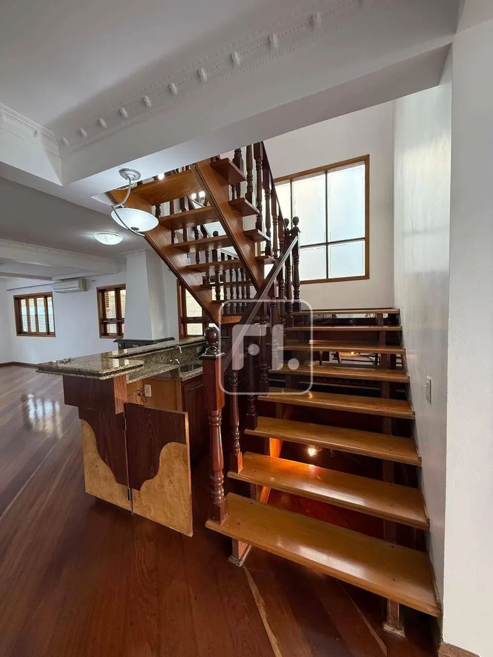 Casa Residencial 3 Venda e Locação com com 4 dormitórios sendo 2 suítes - Foto 3