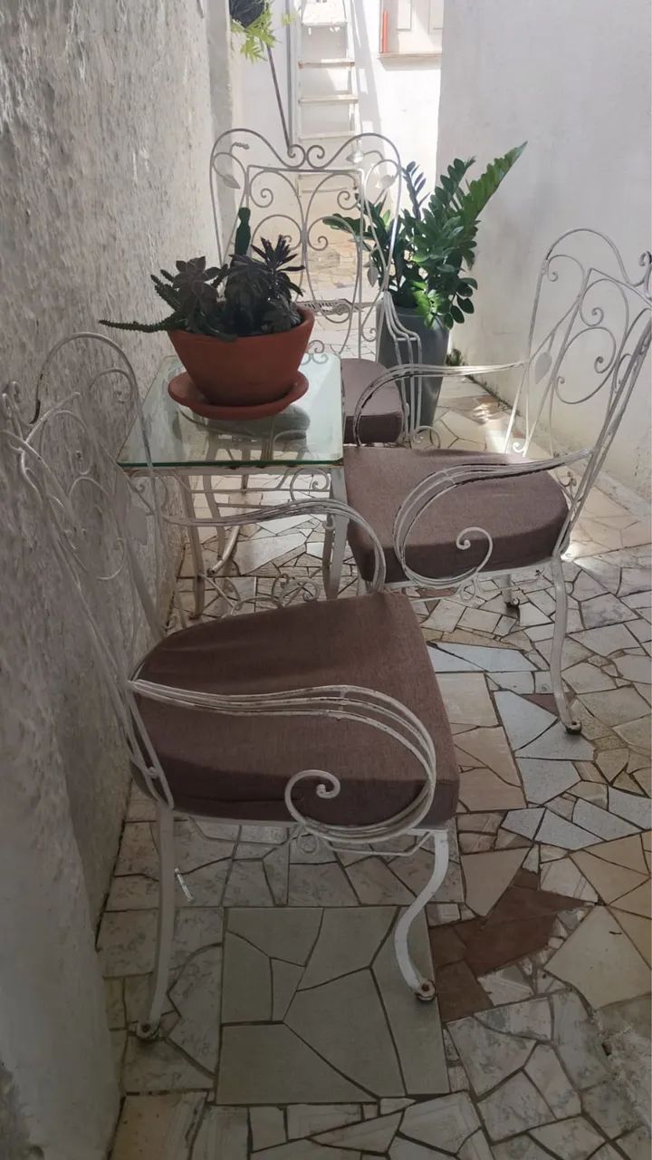 Conjunto de 3 cadeiras e uma mesa - Foto 3