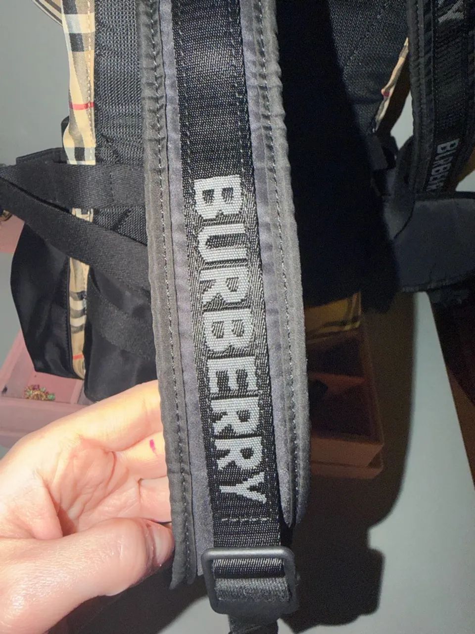 Mochila nova IMPECÁVEL BURBERRY - Foto 2