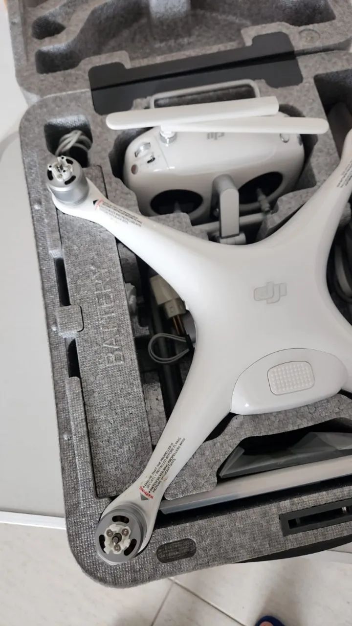 Drone Dji Phantom 4 Pro+ V2 4k Sensor 1 Pol 2 Baterias Tela - Foto 3