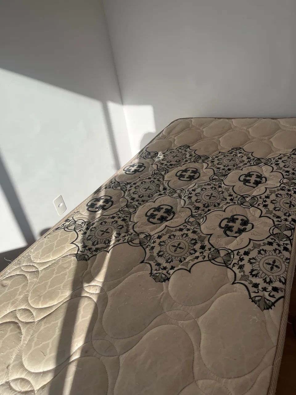 CAMA DE SOLTEIRO SEMI NOVA  - Foto 5