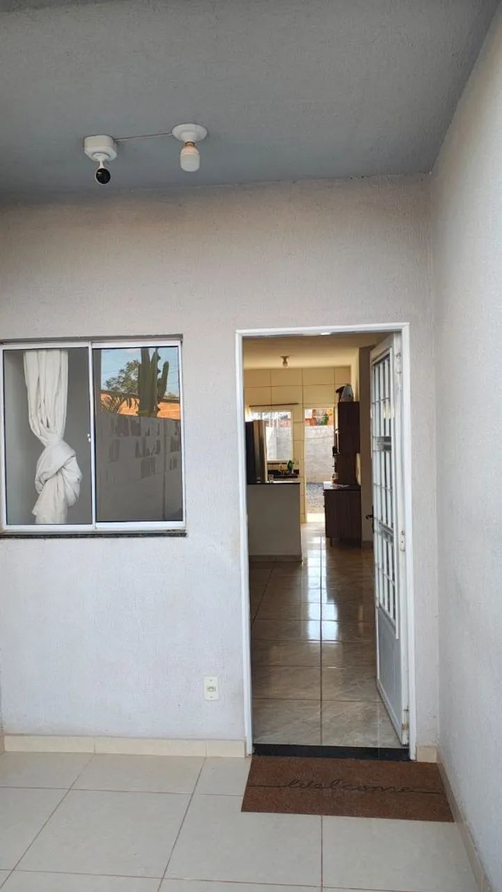 Alugo casa