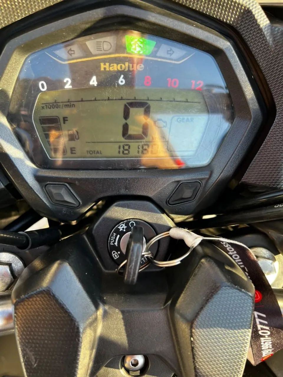 Vendo moto muito conservada *57