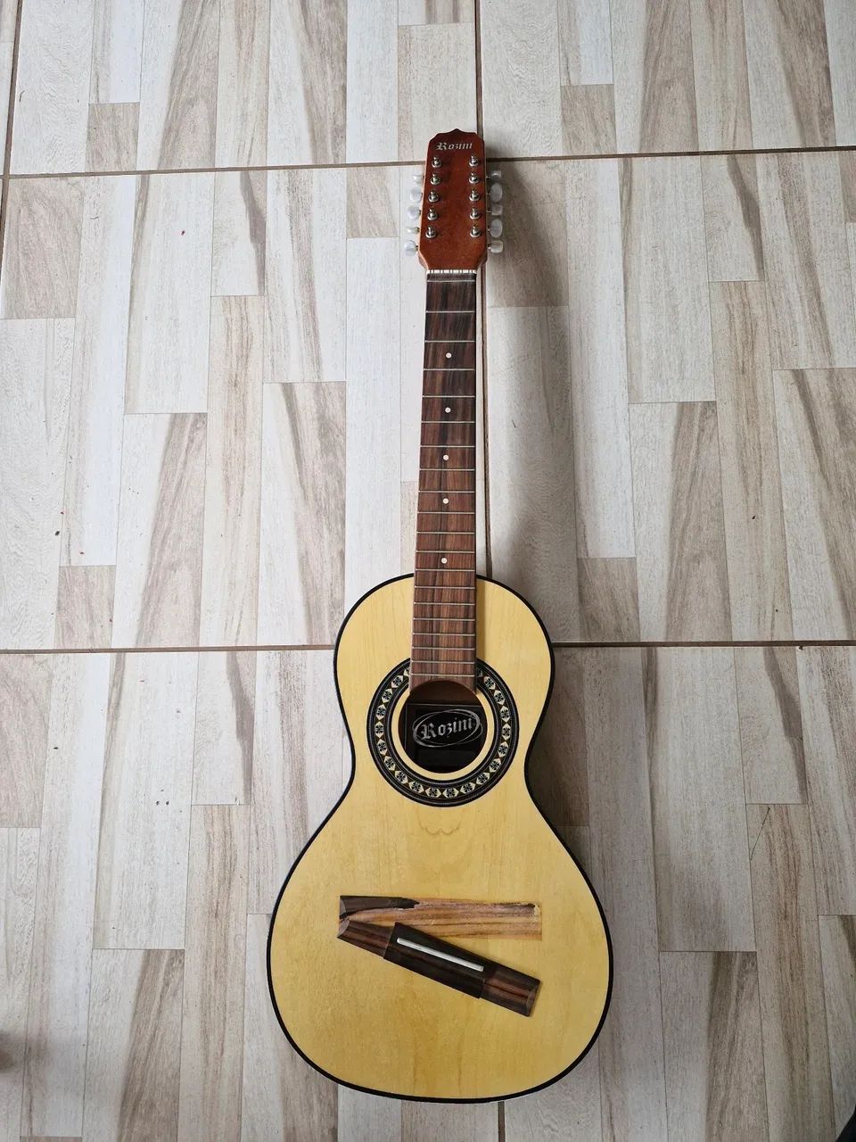 Viola Caipira da marca Rozini