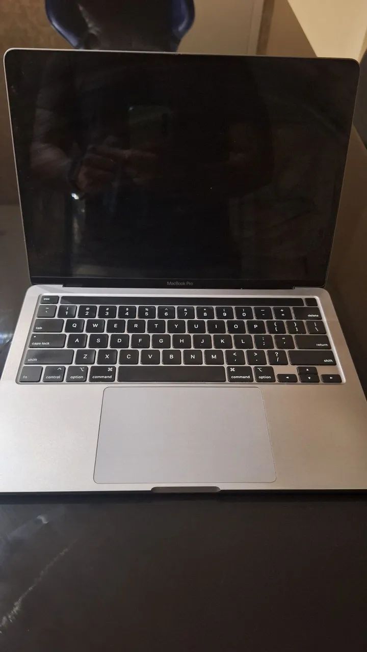 MacBook pro A2251