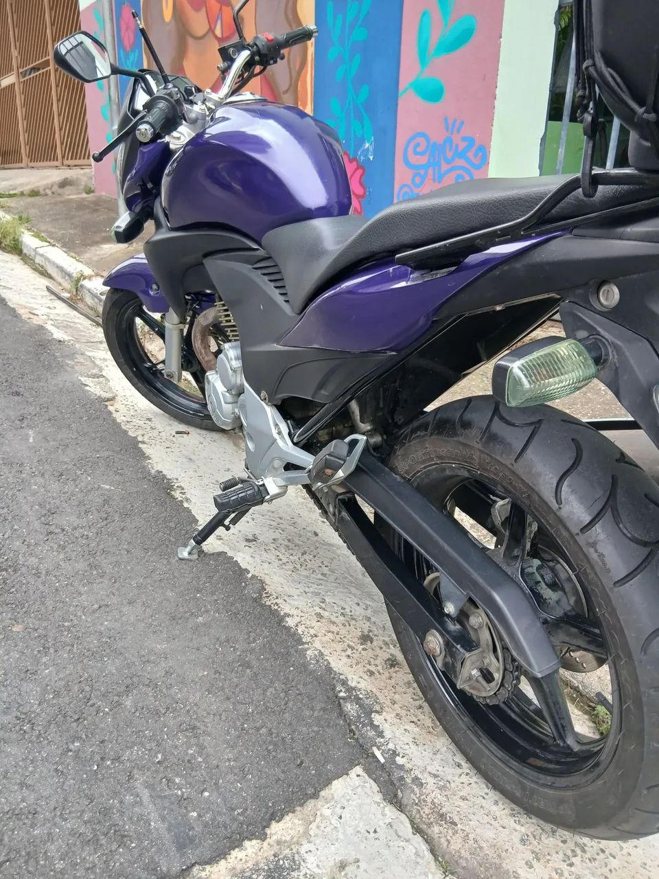 CB 300r Roxa 
