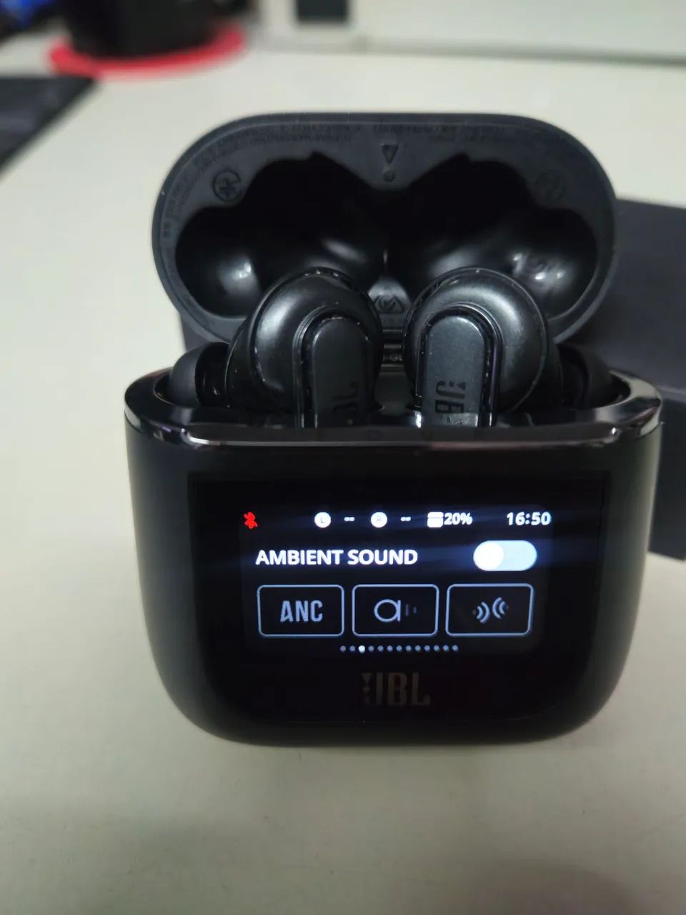 Fone JBL Tour Pro 2 - Foto 2