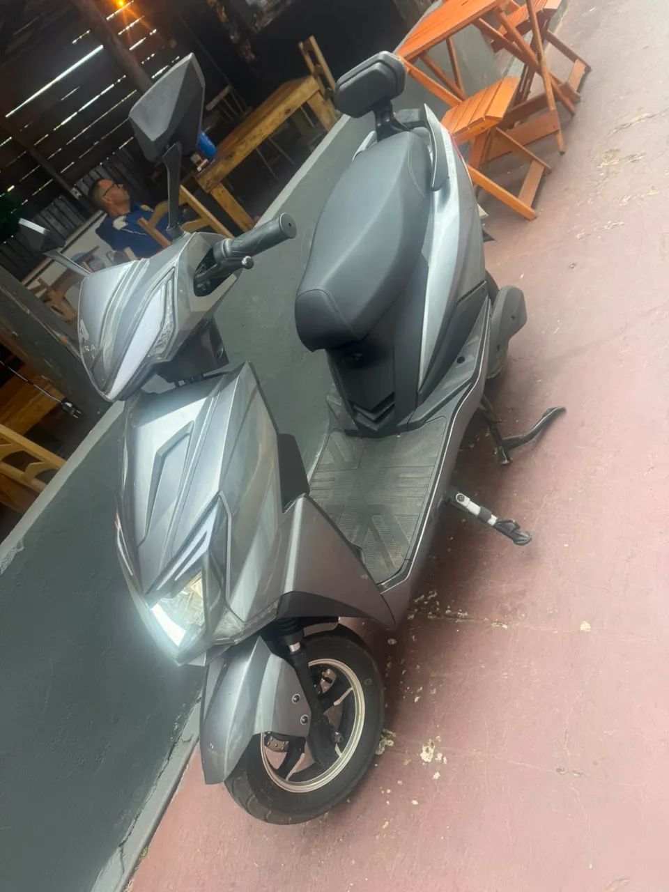 Vende-se scooter 
