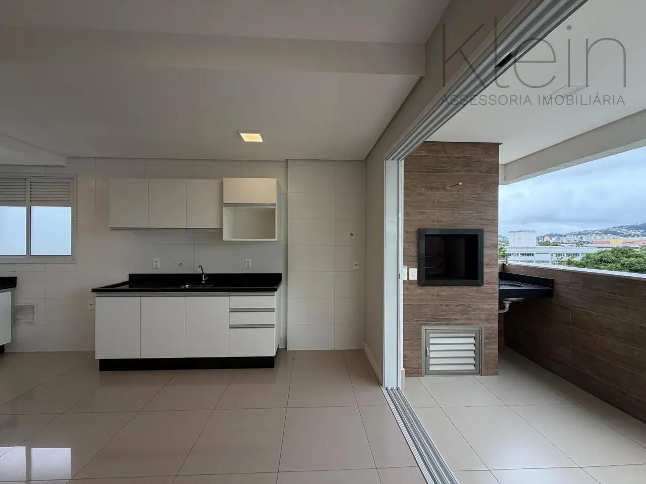 Apartamento com 3 Quartos no Itacorubi, Florianópolis, SC - Foto 3