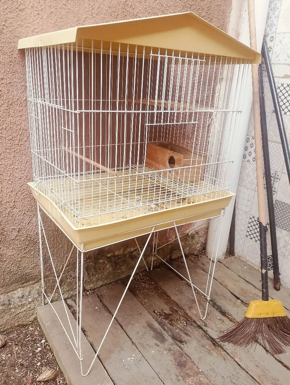 Gaiola grande semi nova 