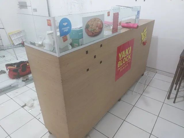 Balcão Comercial em Ótimo Estado !