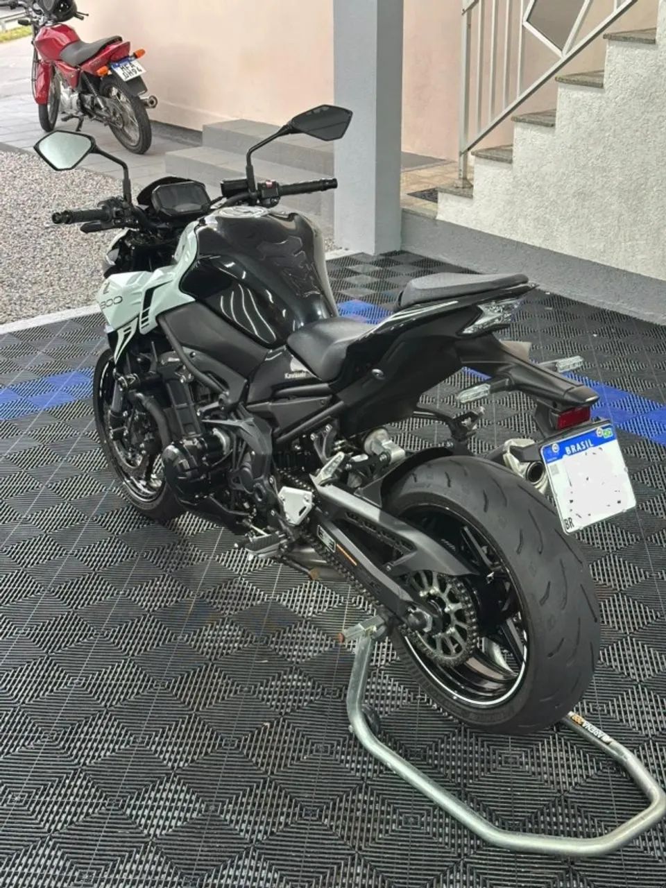 Kawasaki Z900 - Foto 4