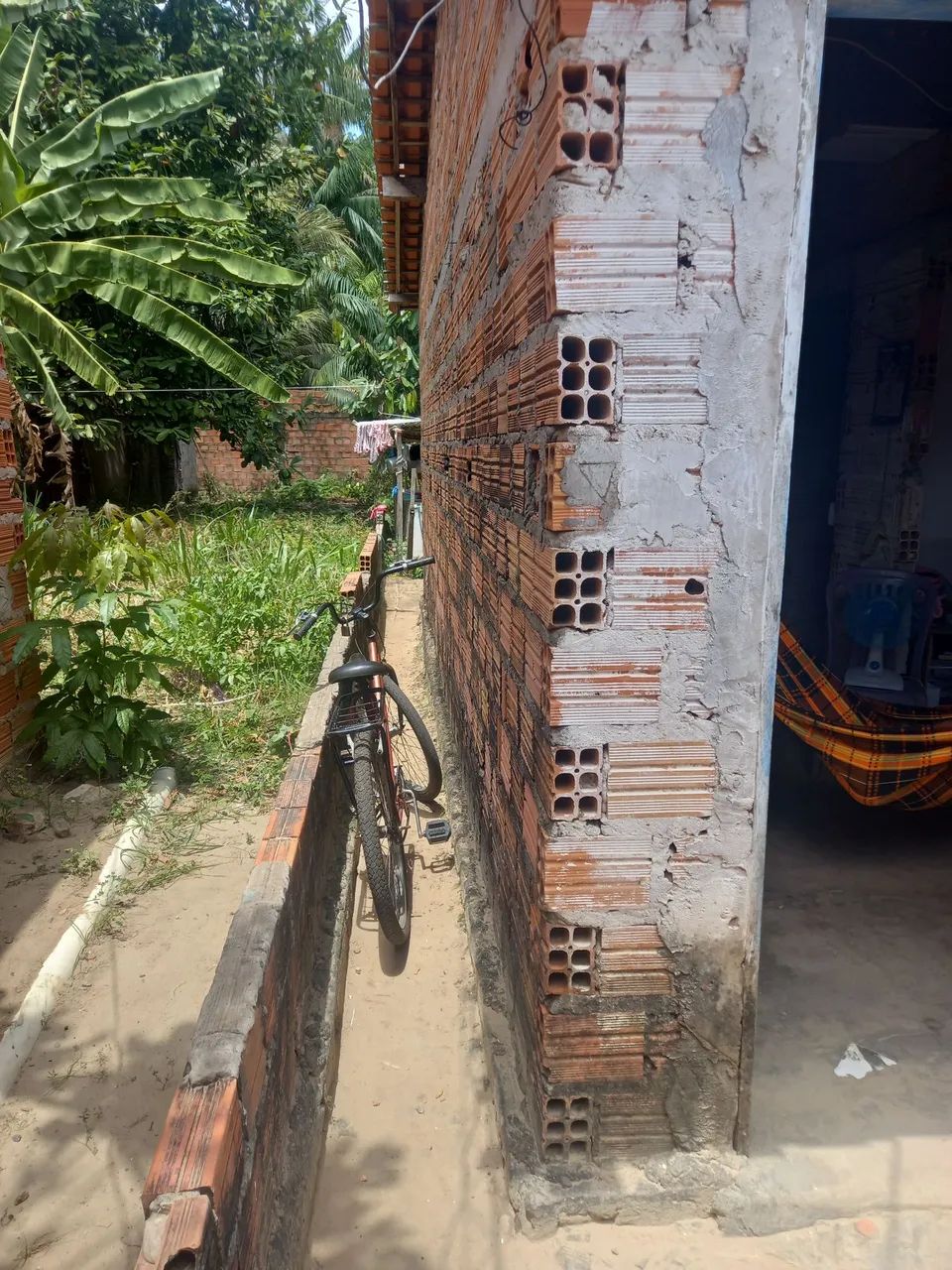 Vendo terreno com uma casa em construção  - Foto 3