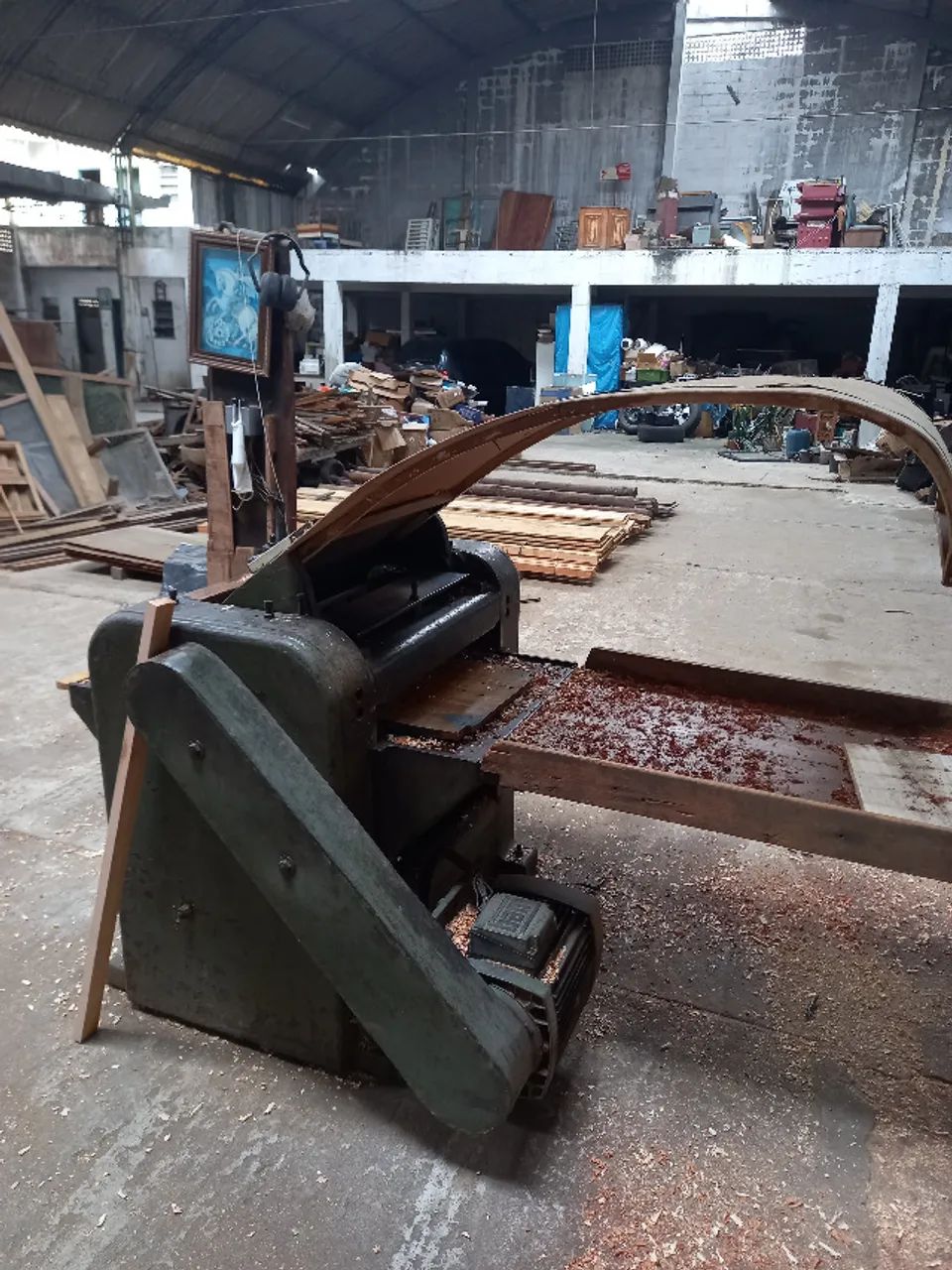 Desengrossadeira Plaina de Aparelhar, com base em ferro fundido. Com motor Weg com 10CV em - Foto 3