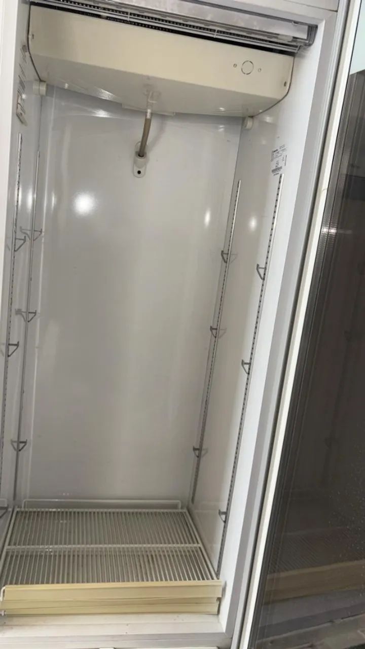 Freezer vertical para bebidas