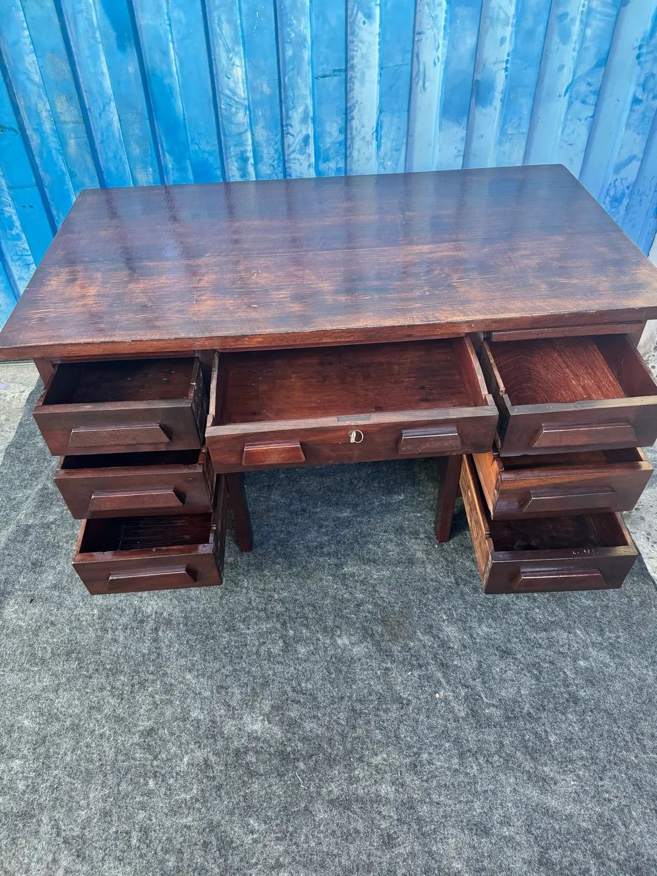 Vendo mesa de escritório de madeira demolição  - Foto 2