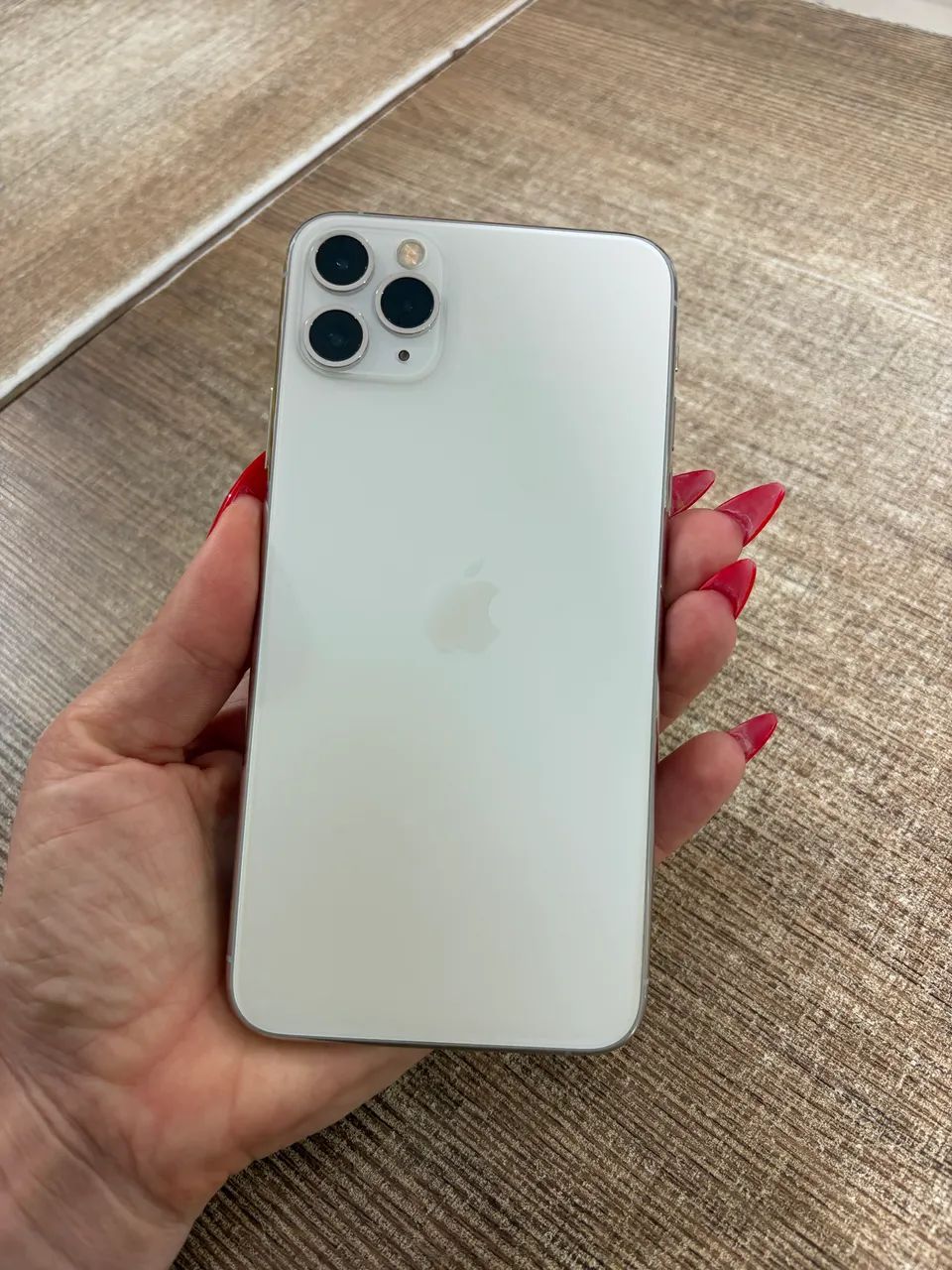 iPhone 11 Pro Max 64g - Celulares e Smartphones - Madri, Palhoça