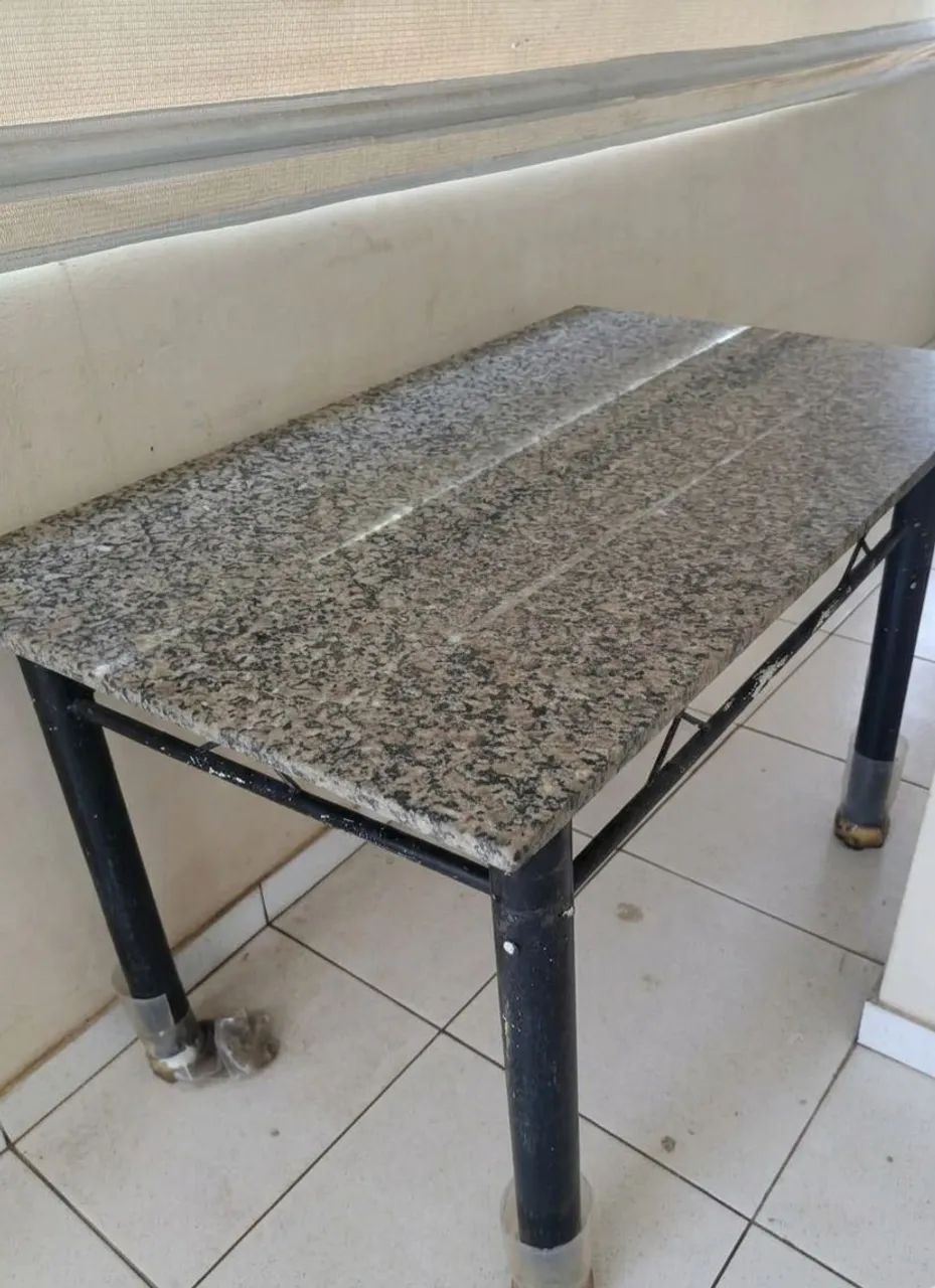 Mesa de granito bastante resistente  - Foto 2