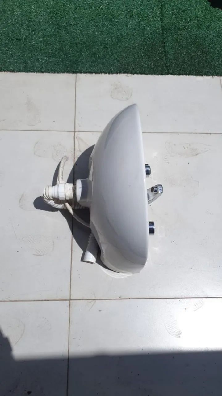 Pia com torneira e base 64962667946753120