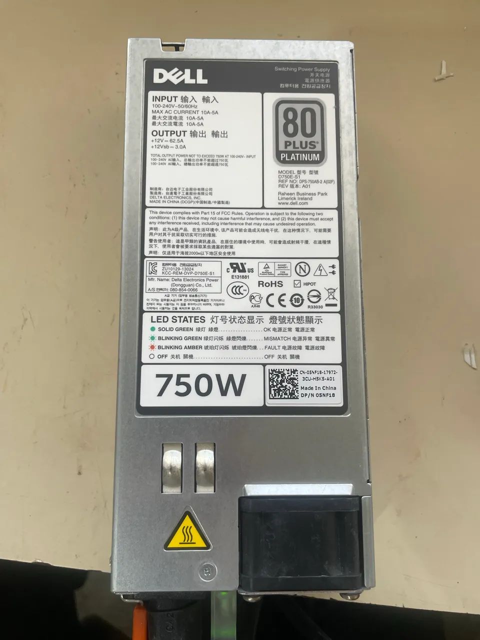 Fonte Dell de 750W 80 Plus Platinum,