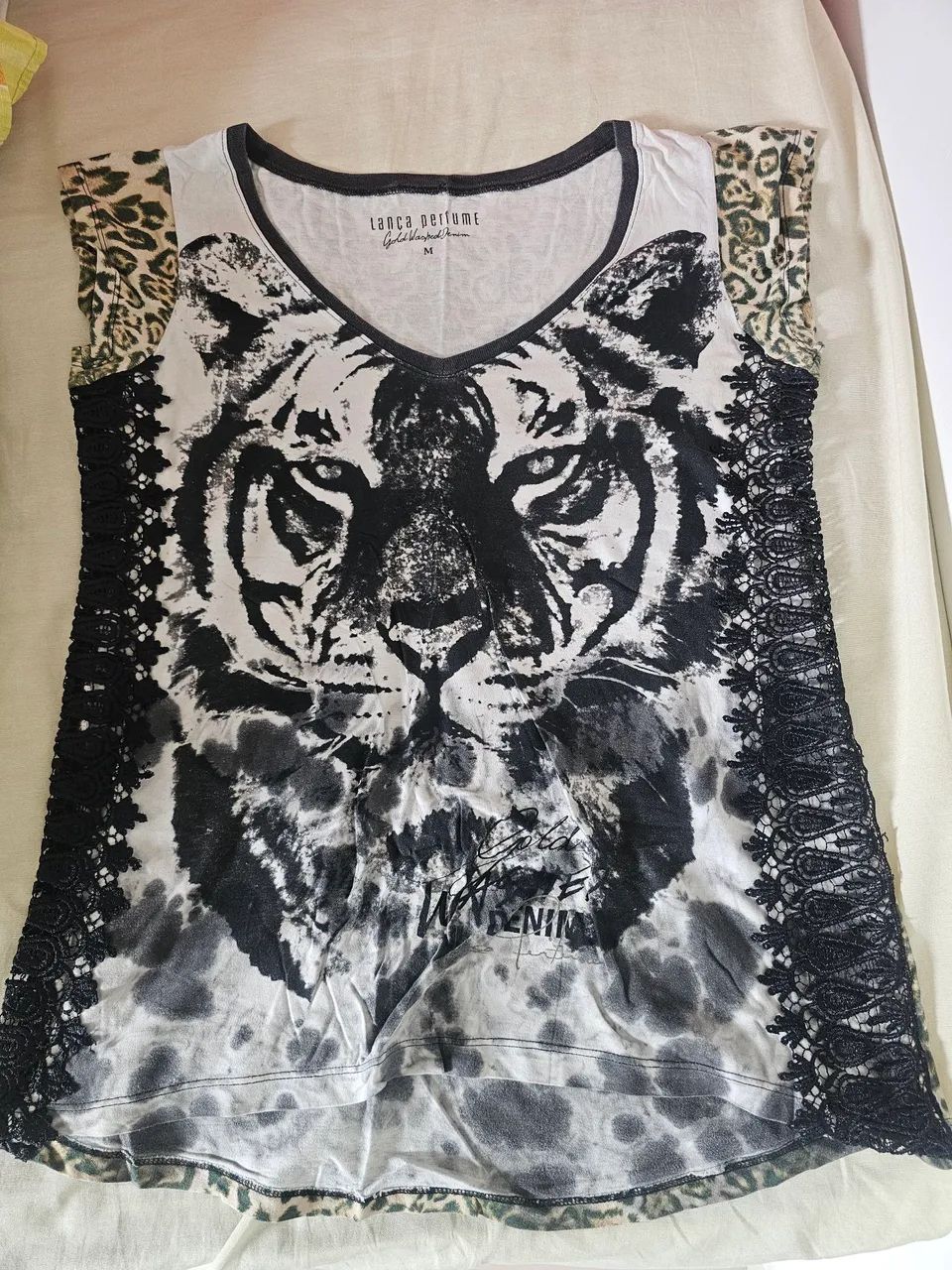 Blusa Lança Perfume 