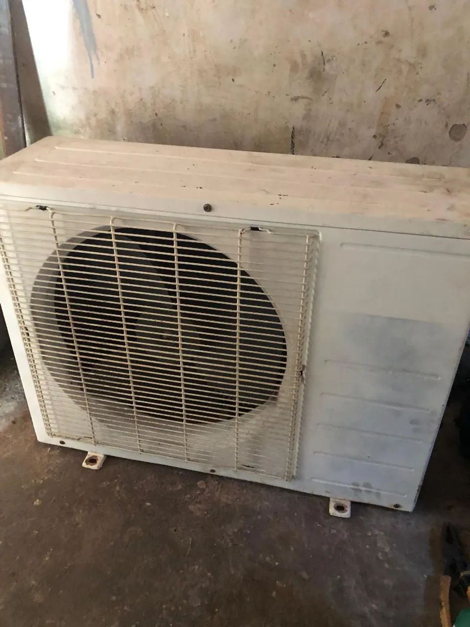 Vendo ou troco ar condicionado 9 mil BUTs