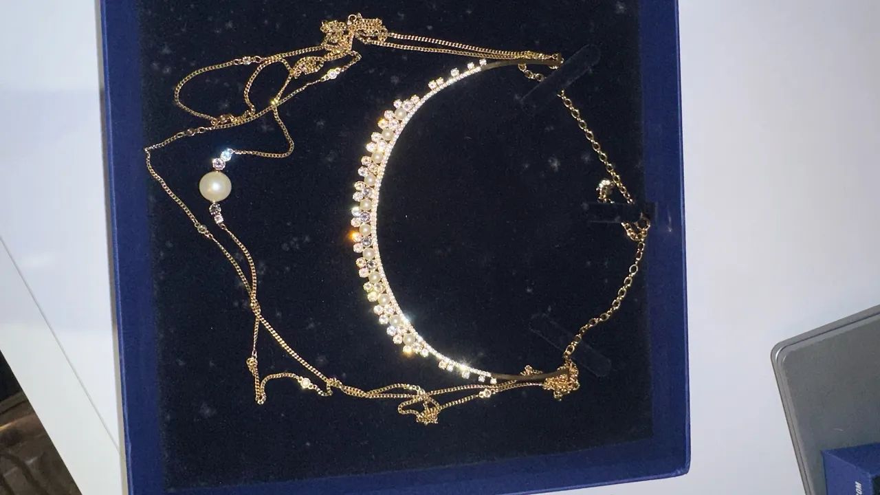 Colar SWAROVSKI NOVO NUNCA USADO 