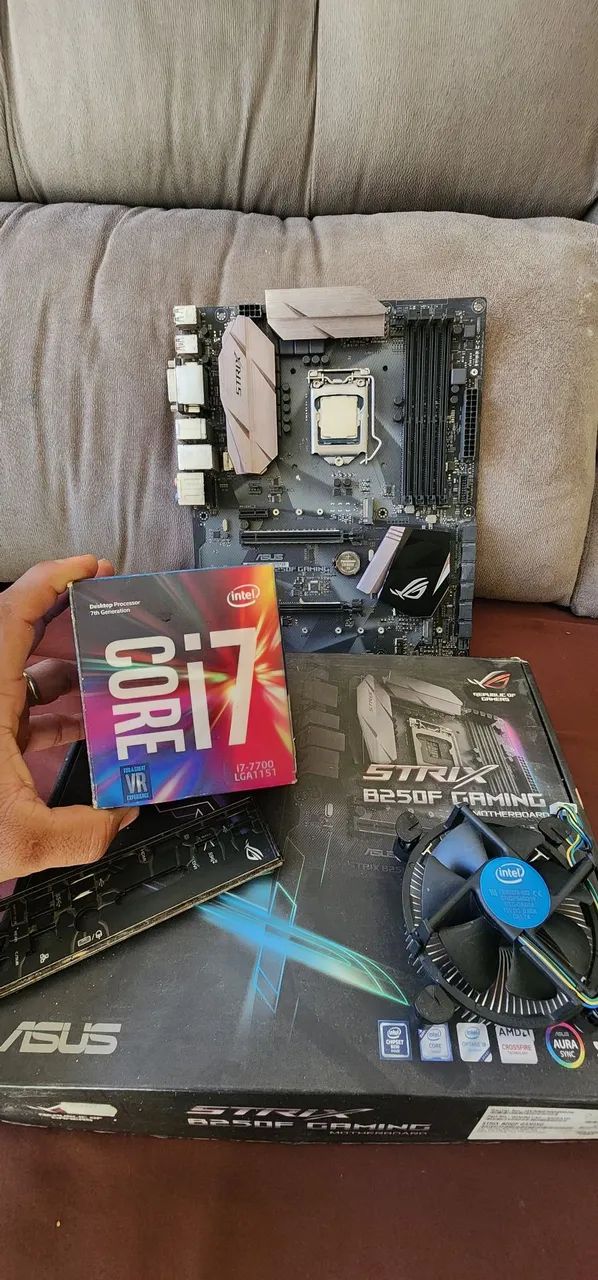 Vendo placa mae Asus B250F Strix + processador i7 7700  - Foto 3