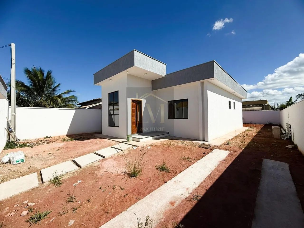 Casa a venda em condomínio
