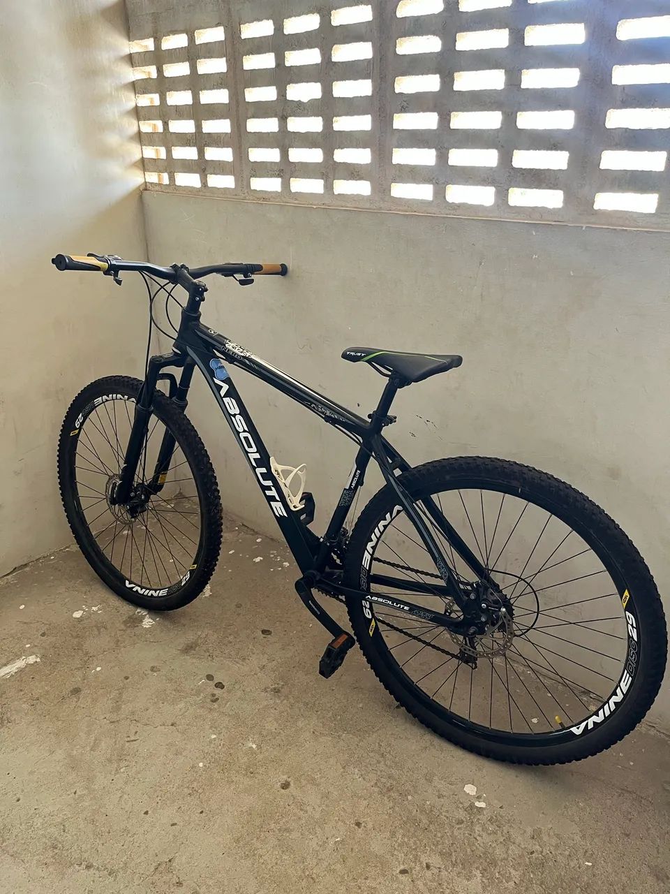 BICICLETA ARO 29 MONTADA (QUADRO ABSOLUTE + PEÇAS SHIMANO) 