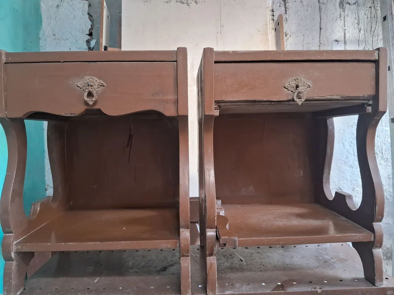 Criado mudo Antigo 