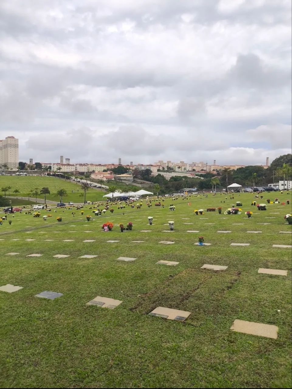 Vende-se terreno em cemitério (Memorial Park)