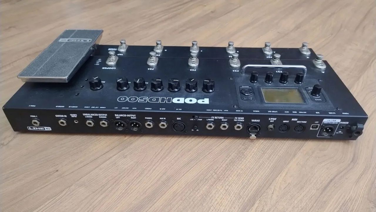 Pedaleira Line 6 POD HD500 - Processador de Efeitos e Interface USB - Foto 3