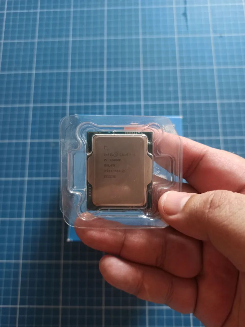 i5-12400F
