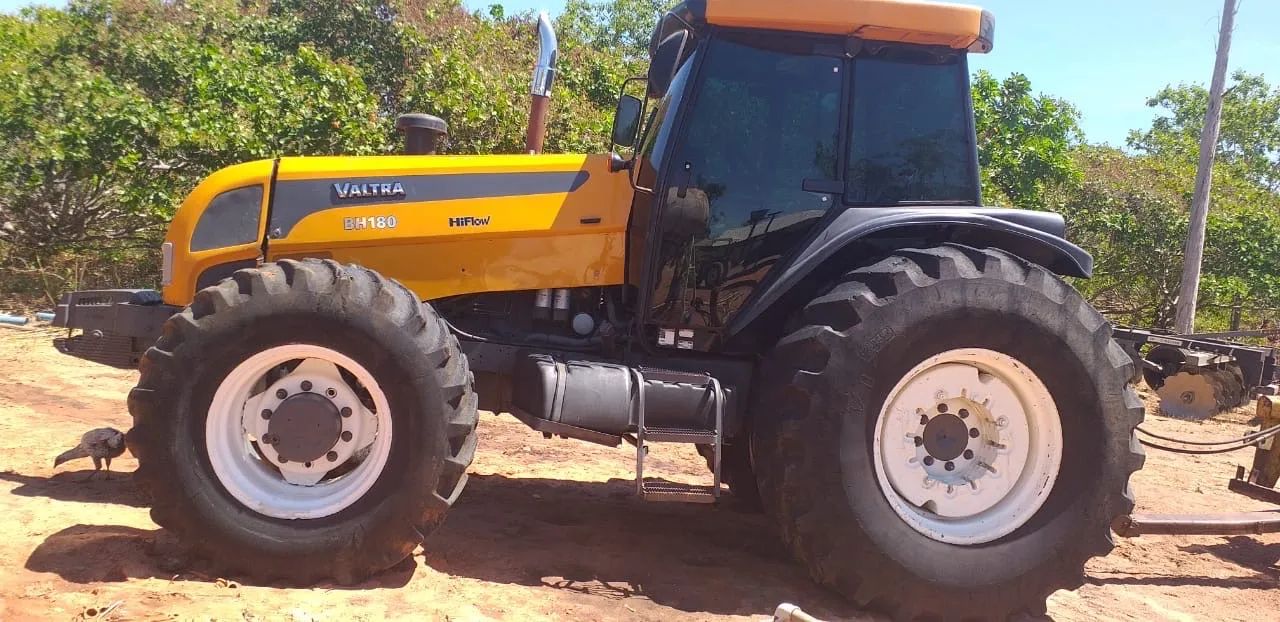 Trator Valtra / Modelo BH 180  - Foto 2