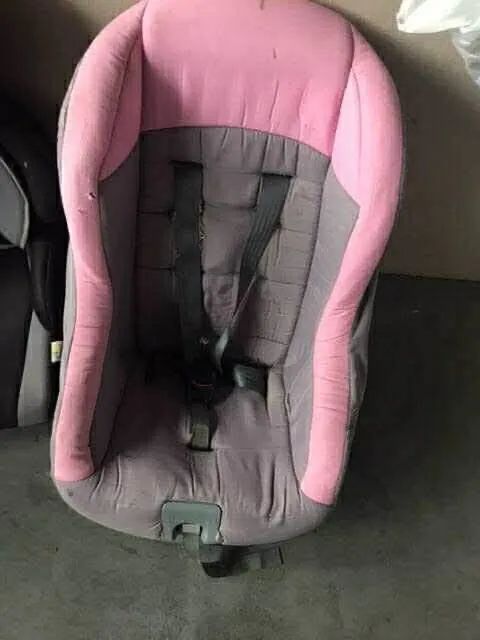 Vendo cadeirinha carro 
