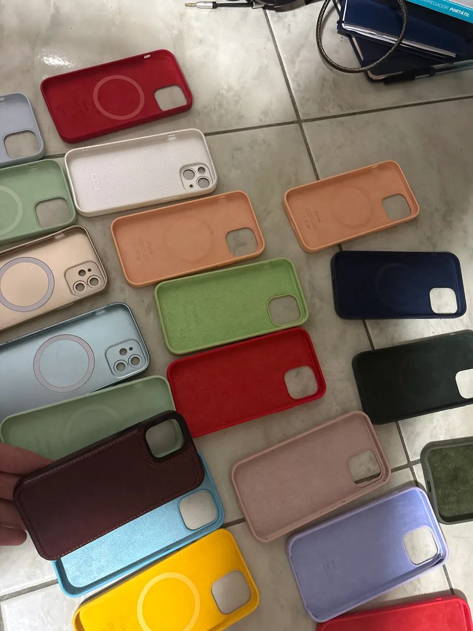 20 capinhas/protetores de iPhone celular  - Foto 4