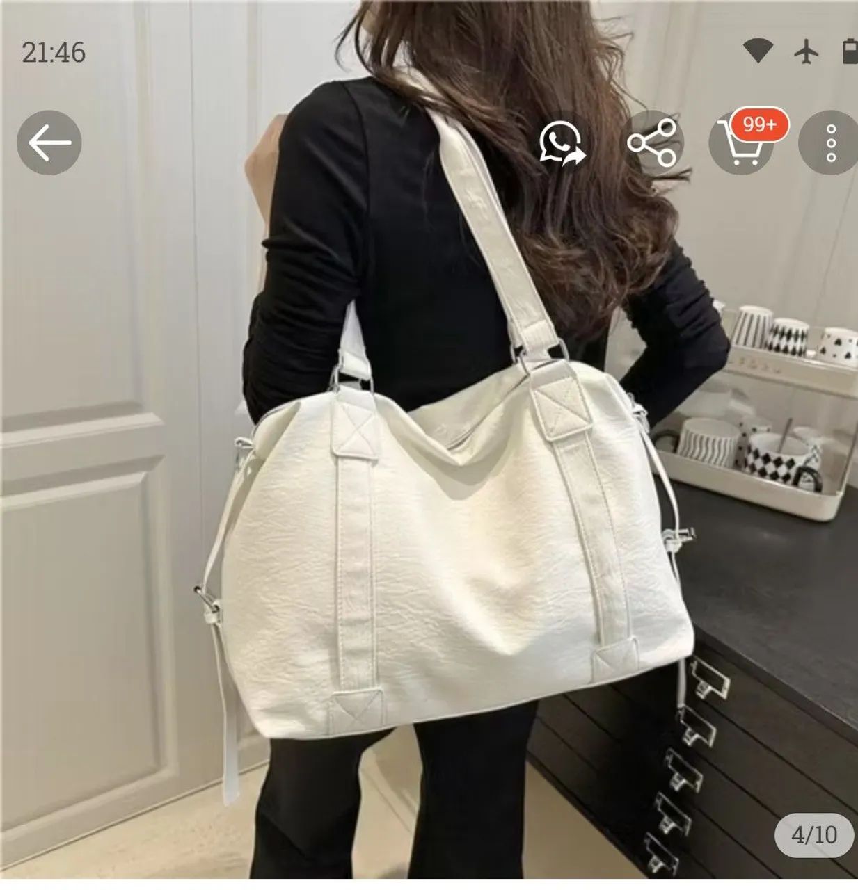 Bolsa feminina grande.