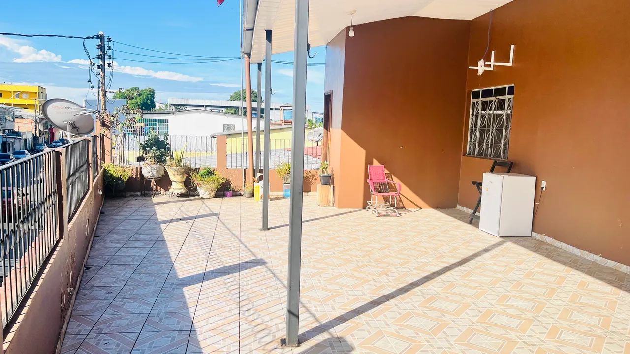 Venda casa com ponto comercial 