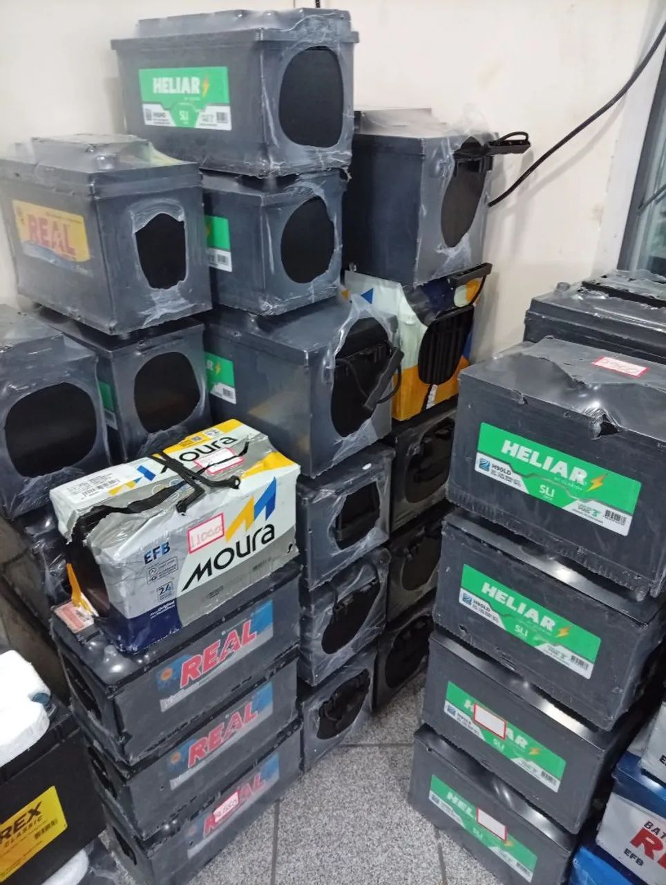 Baterias para barcos e lanchas.