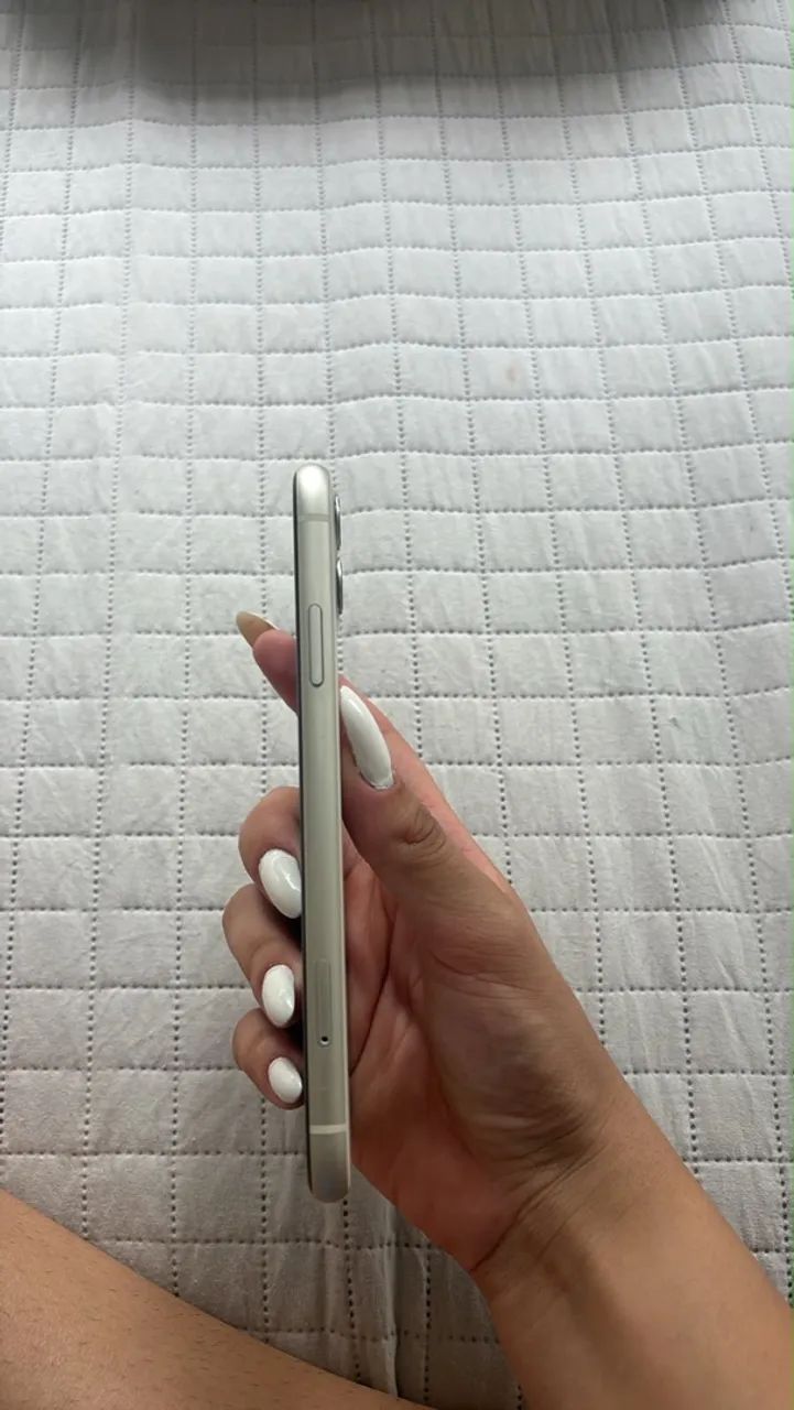 IPHONE 11 - BRANCO USADO - Foto 2