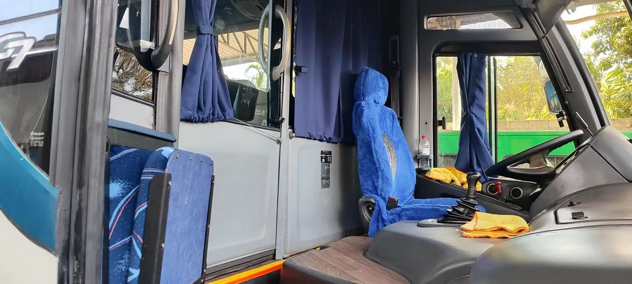 Ônibus dianteiro  - Foto 2