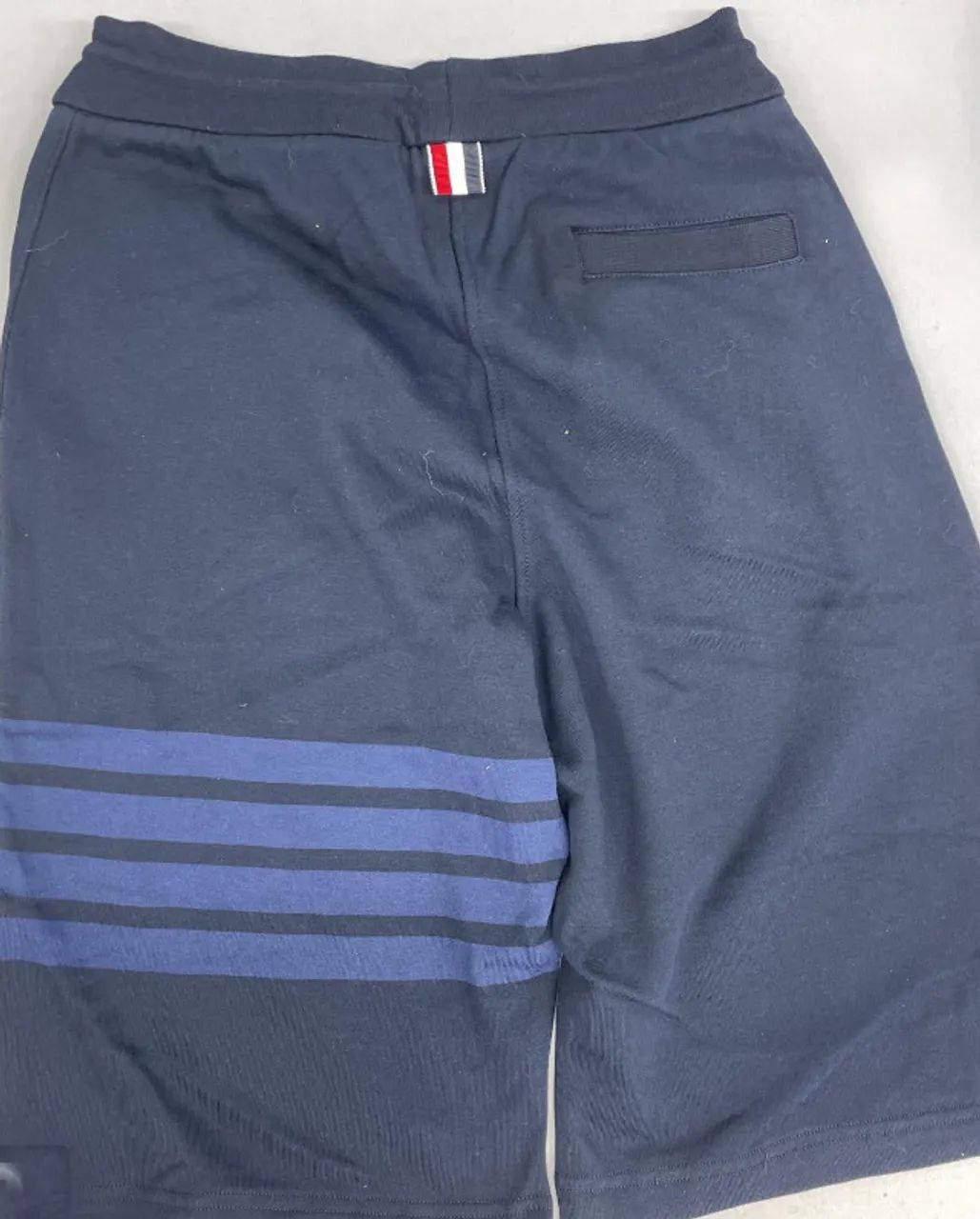 Bermuda Moletom Thom Browne 4-Bar - Foto 3