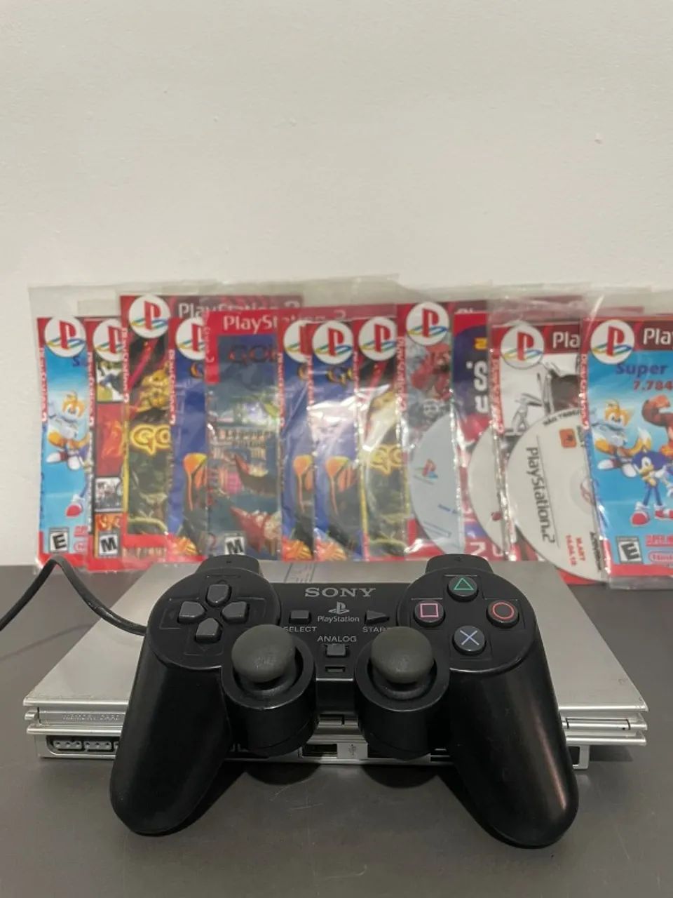 Playstation 2 PS2 Slim com controle e jogo