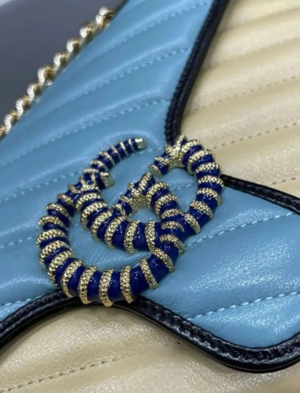 Bolsa Gucci Marmont P Hidrocor - Foto 3