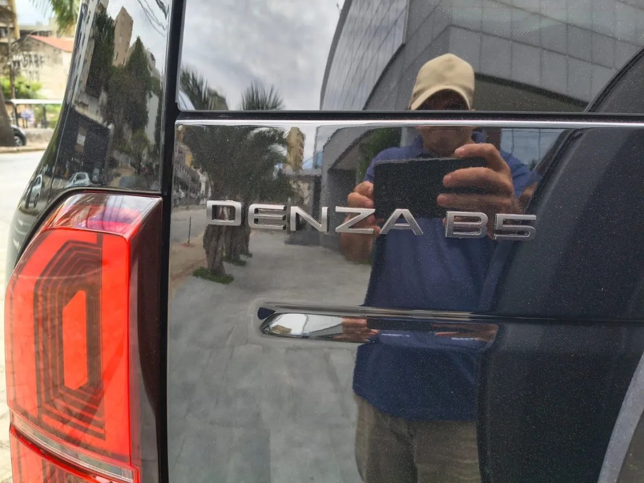 Denza B5 SUV híbrido plug-in, foto 8 de 20