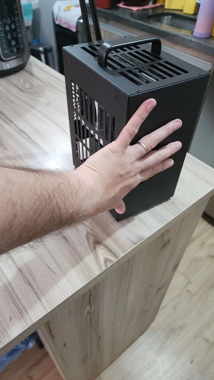 Mini pc gamer, forte e compacto - Foto 2