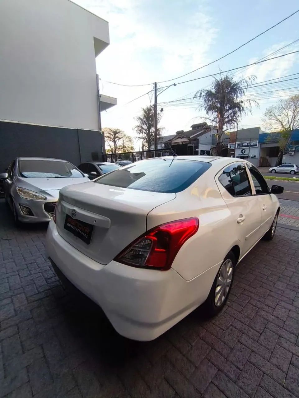 Nissan Versa 1.0 12V Flexstart 4P Mec. 2016 - Foto 2